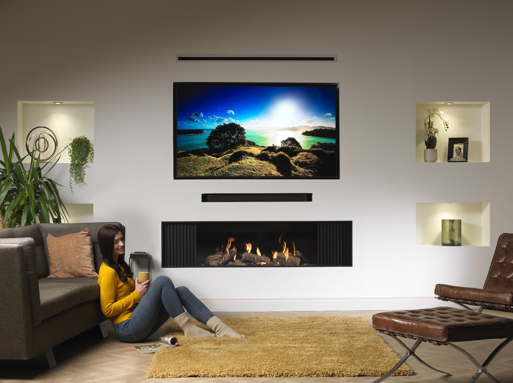 Wildfire Ravel 1720 media wall balanced flue gas fire